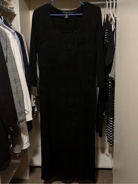 Forever 21 Black Long Sleeve Maxi Scoop Neck Dress PTP 19”, L 45”